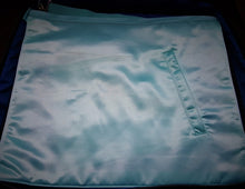 Load image into Gallery viewer, Master Mason Regalia Case With Lambskin Apron & Accessories