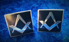 Load image into Gallery viewer, Master Mason Regalia Case With Lambskin Apron & Accessories