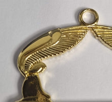 Load image into Gallery viewer, Scarlet Cord grand collarette jewel Ark of the Covenant
